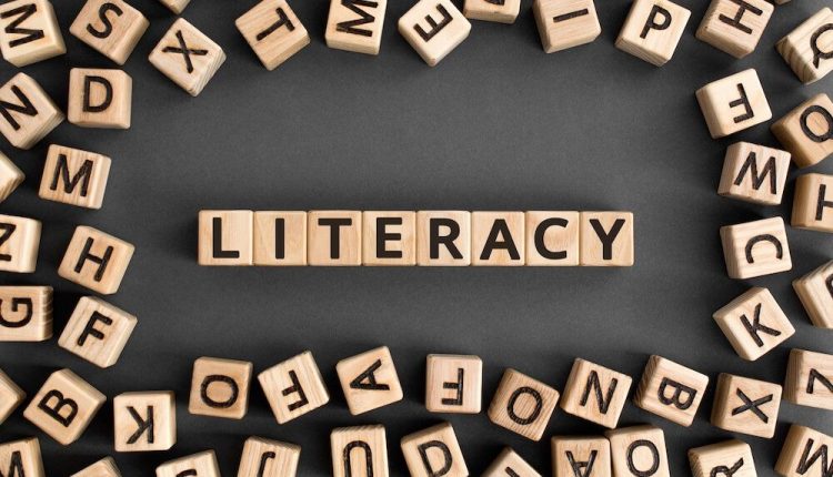 دورات إعداد معلم محو الأمية