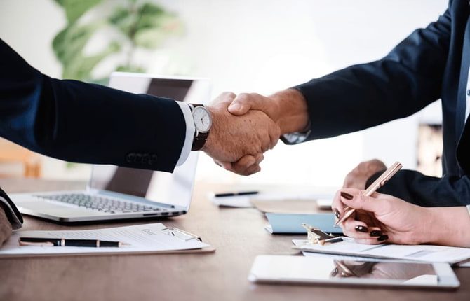 أفضل 5 قنوات لمساعدتك في التحضير للإنترفيو من الصفر!