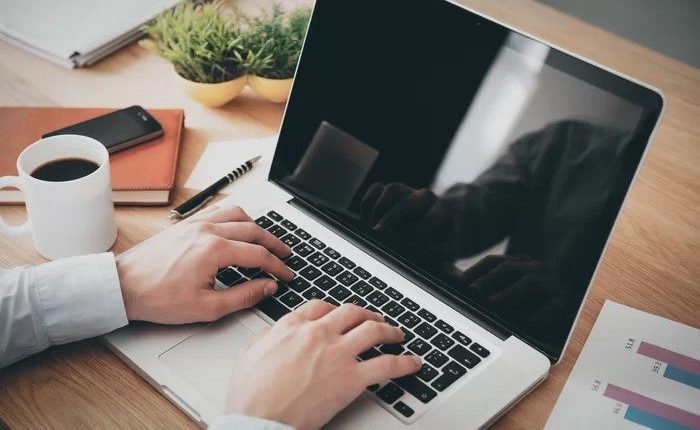 أفضل 5 دورات عربية لتعليم التعامل مع الكمبيوتر واللاب توب للمبتدئين