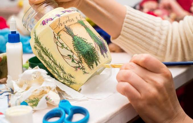 أفضل 4 قنوات يوتيوب لتعليم فن الديكوباج