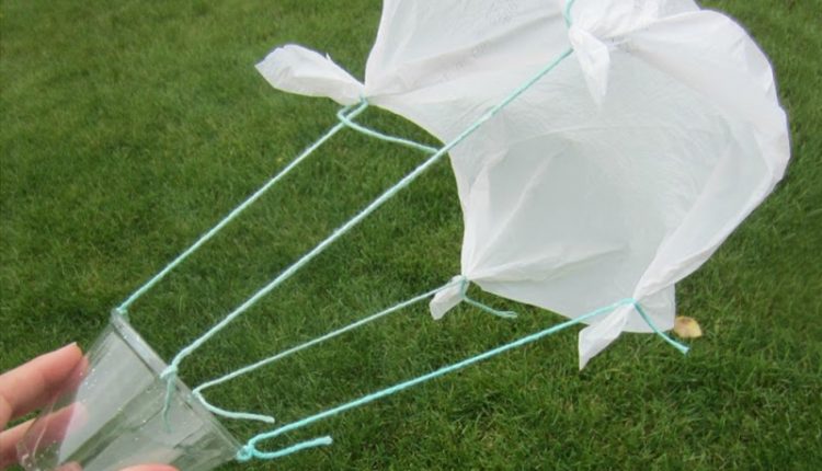 تجربة الباراشوت بالخطوات