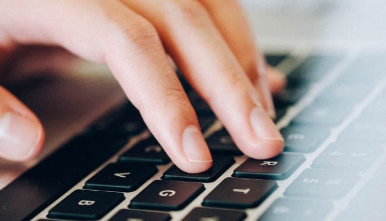 أفضل 6 تطبيقات للتدرب على الكتابة السريعة للايفون