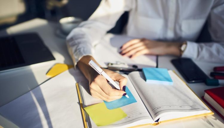 أهم 6 سلاسل بودكاست عربية لتعليم البيزنس