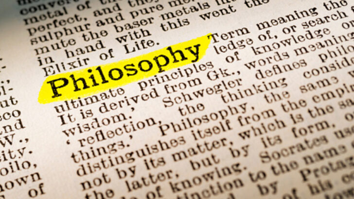 أفضل 7 دورات لتعليم الفلسفة مجاناً