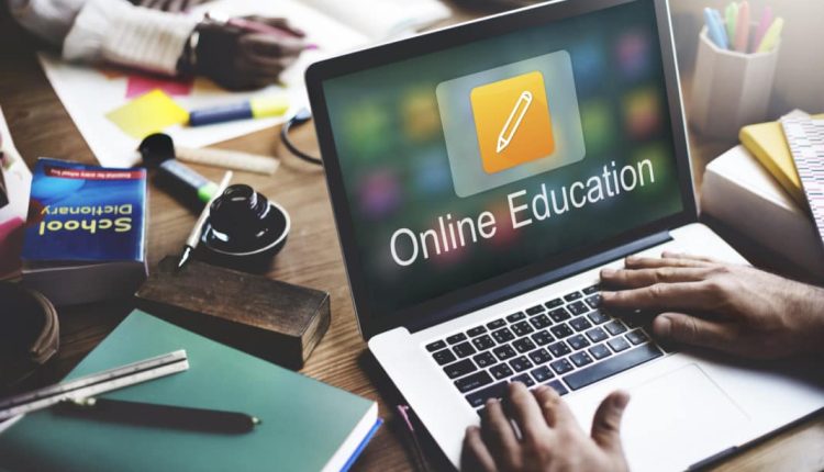أفضل 7 قنوات يوتيوب عربية للدارسة الجامعية عن بعد في مختلف التخصصات!