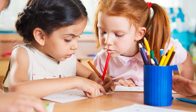 تعرّف على كتب وأدلة المستوى الأول لرياض الأطفال