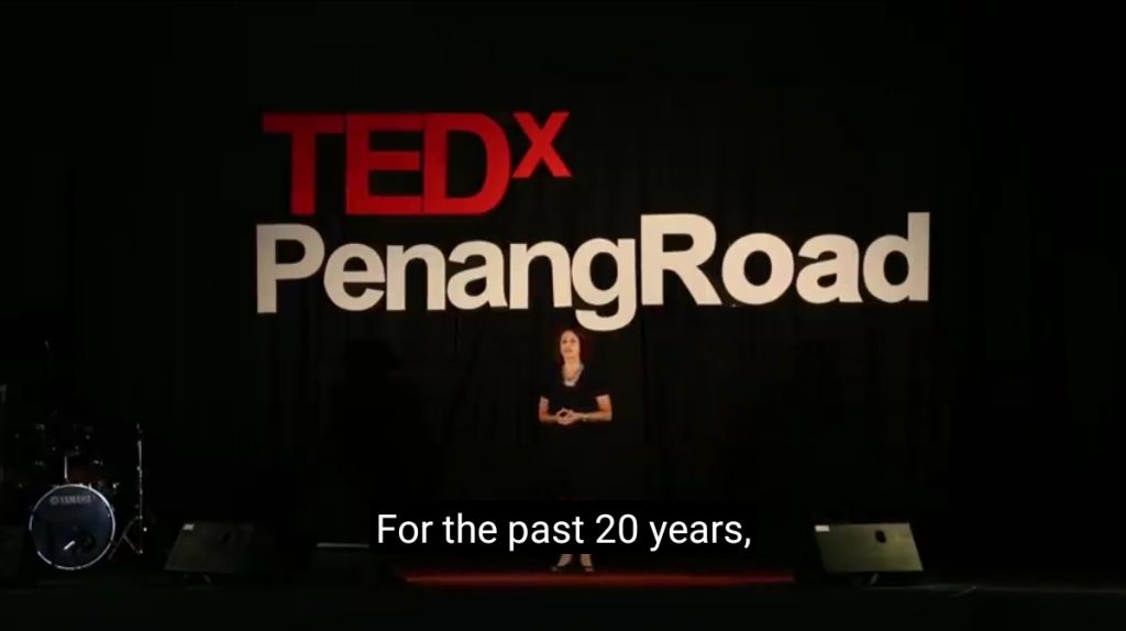 فيديو Learning a Language? Speak it like you're playing a video game من فيديوهات تعلم اللغات من قناة Ted talk 