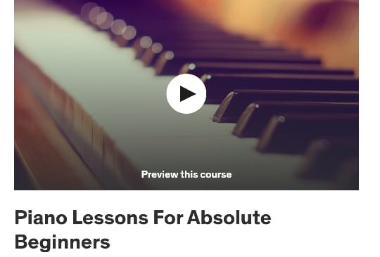 دورة Piano Lessons For Absolute Beginners لتعلم عزف البيانو