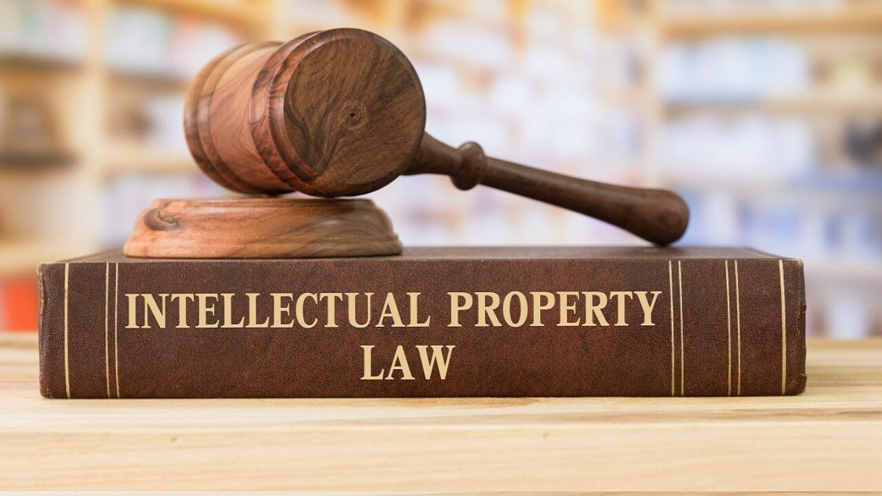 تخصص Intellectual Property Law