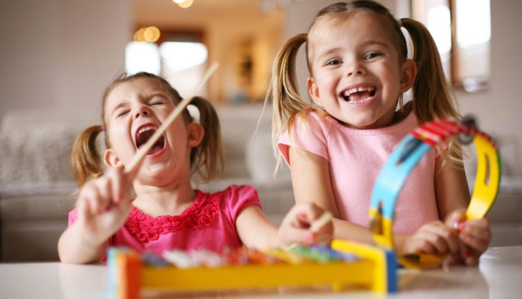 أفضل 5 قنوات يوتيوب لتعليم عزف الموسيقى للأطفال