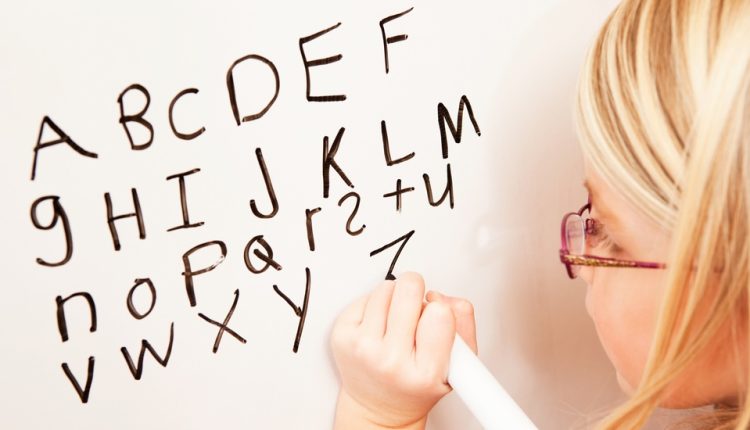 أفضل 5 تطبيقات لممارسة كتابة حروف اللغة الإنجليزية للأطفال للأندرويد!
